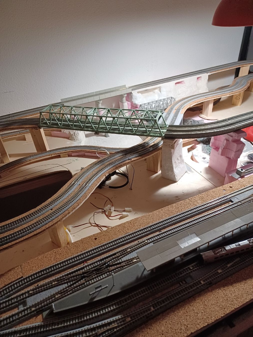 Giocattoli: Plastico ferroviario scala N 2,40mx1,20m – Nuovo (secondo la descrizione) da Magadino venduto da tei_7wpk 2