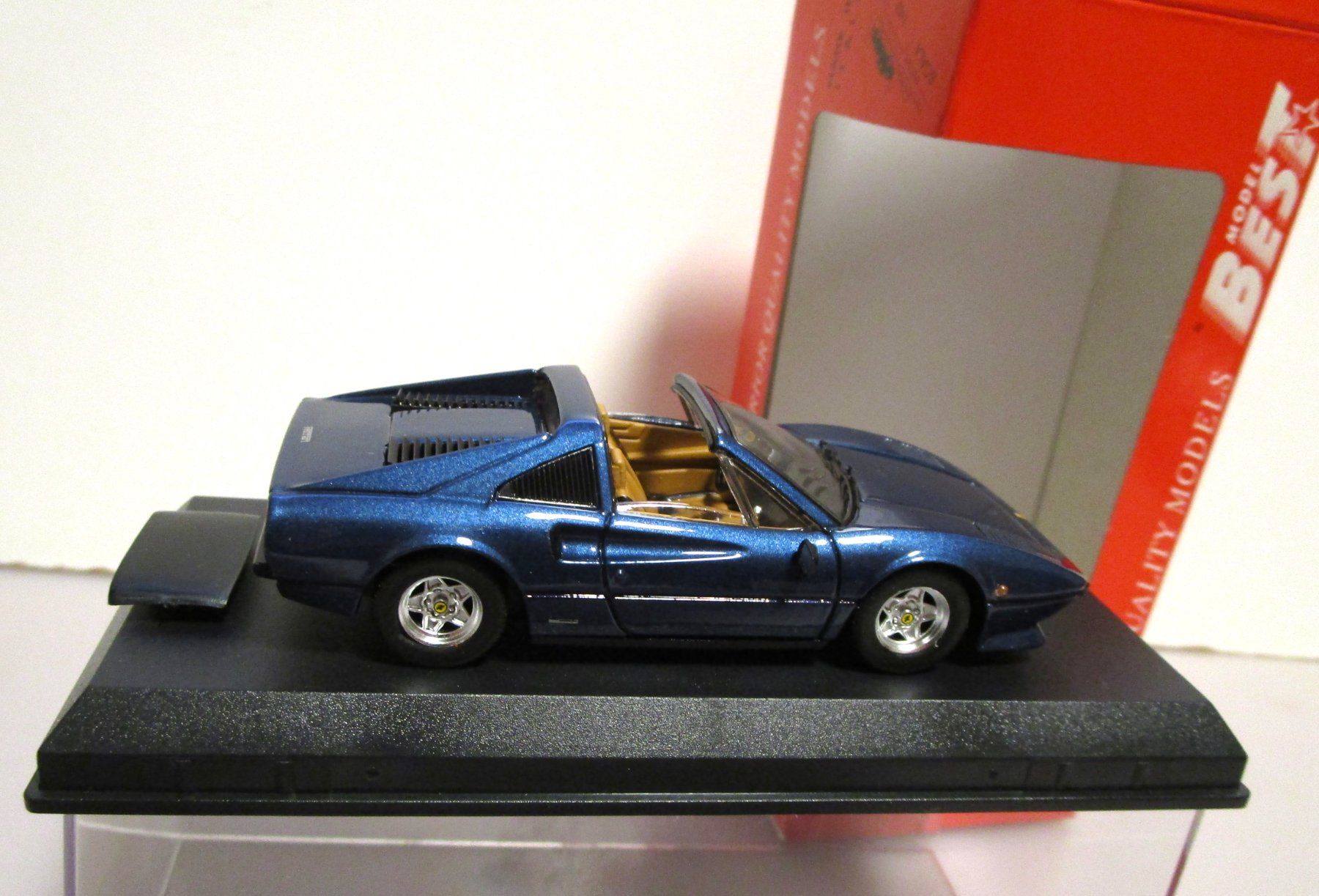 Ferrari Modellautos: BEST FERRARI 308 GTS STRADALE 1978 - 9232 – Neu und originalverpackt aus Chêne-Bourg von breno56 1