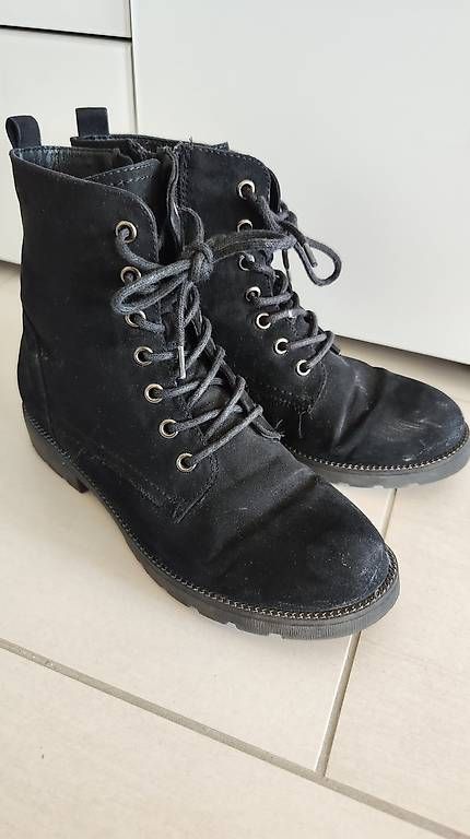 Scarpe da donna: fast neue Winterstiefel Gr. 38 – Nuovo (secondo la descrizione) da Oberentfelden venduto da MrRicardolino