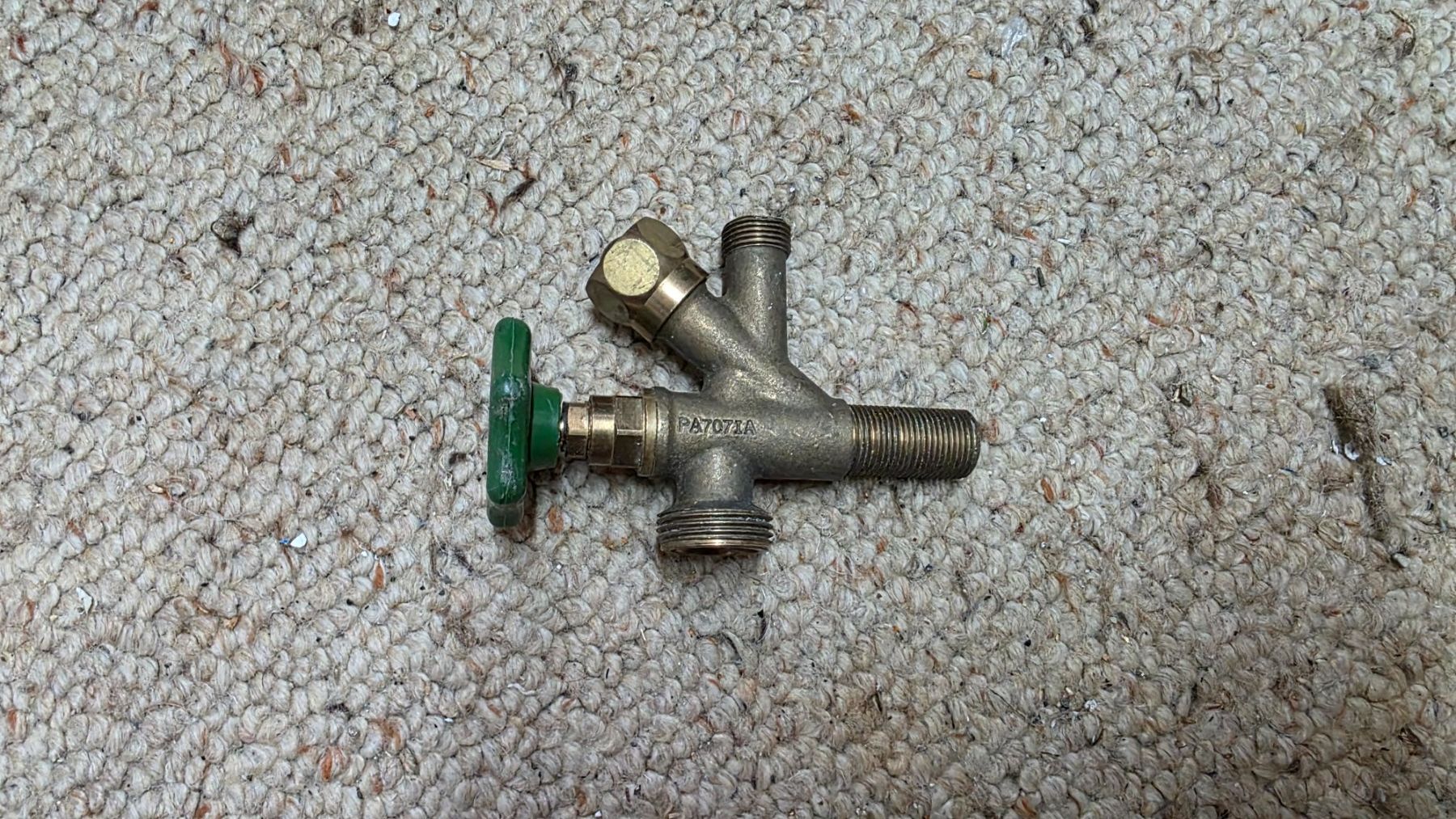 Rubinetteria: Robinet siduo 3/8 x 3/8 x 3/4 – Nuovo (secondo la descrizione) da Bionnens venduto da Meg011