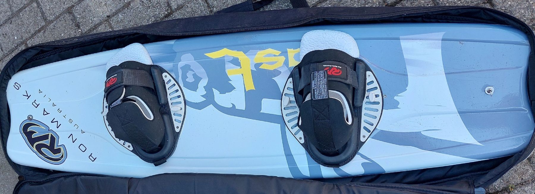 Planches de surf: Wakeboard Ron Marks Australia mit Bindung gebraucht – D'occasion à leibstadt par marchi10