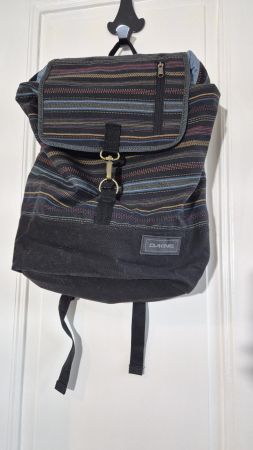 Dakine Rucksack gestreift