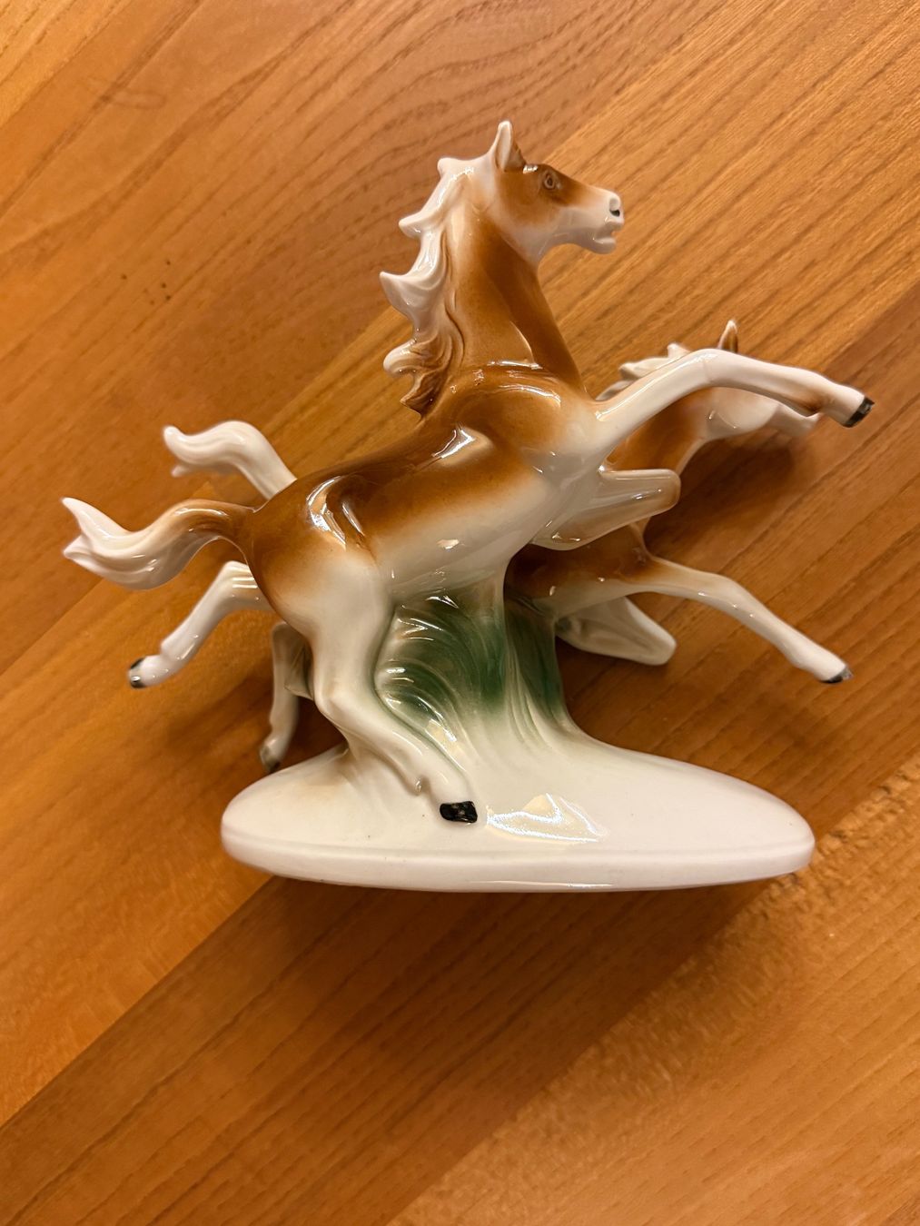 Statuette: Statue  Porzellan  Pferd GDR – Usato da Wittwil venduto da Schnaeppli64 1