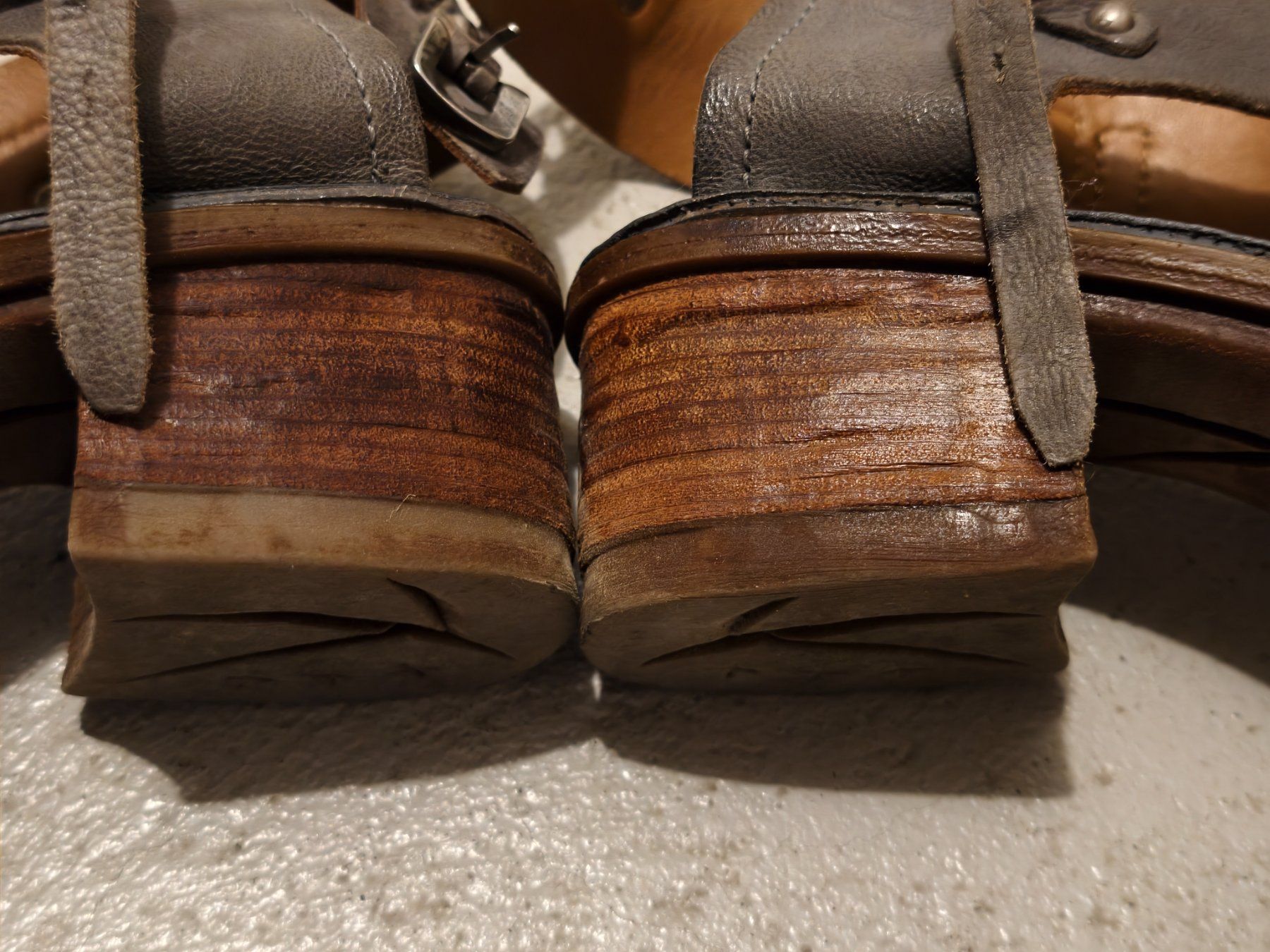 A.S.98 Scarpe da donna: A.s. 98 Sandale Leder Gr. 39 grau – Usato da Berg TG venduto da Persefona 4