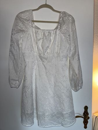 Weisses Kleid mit Lochstickerei Langarm Neu M