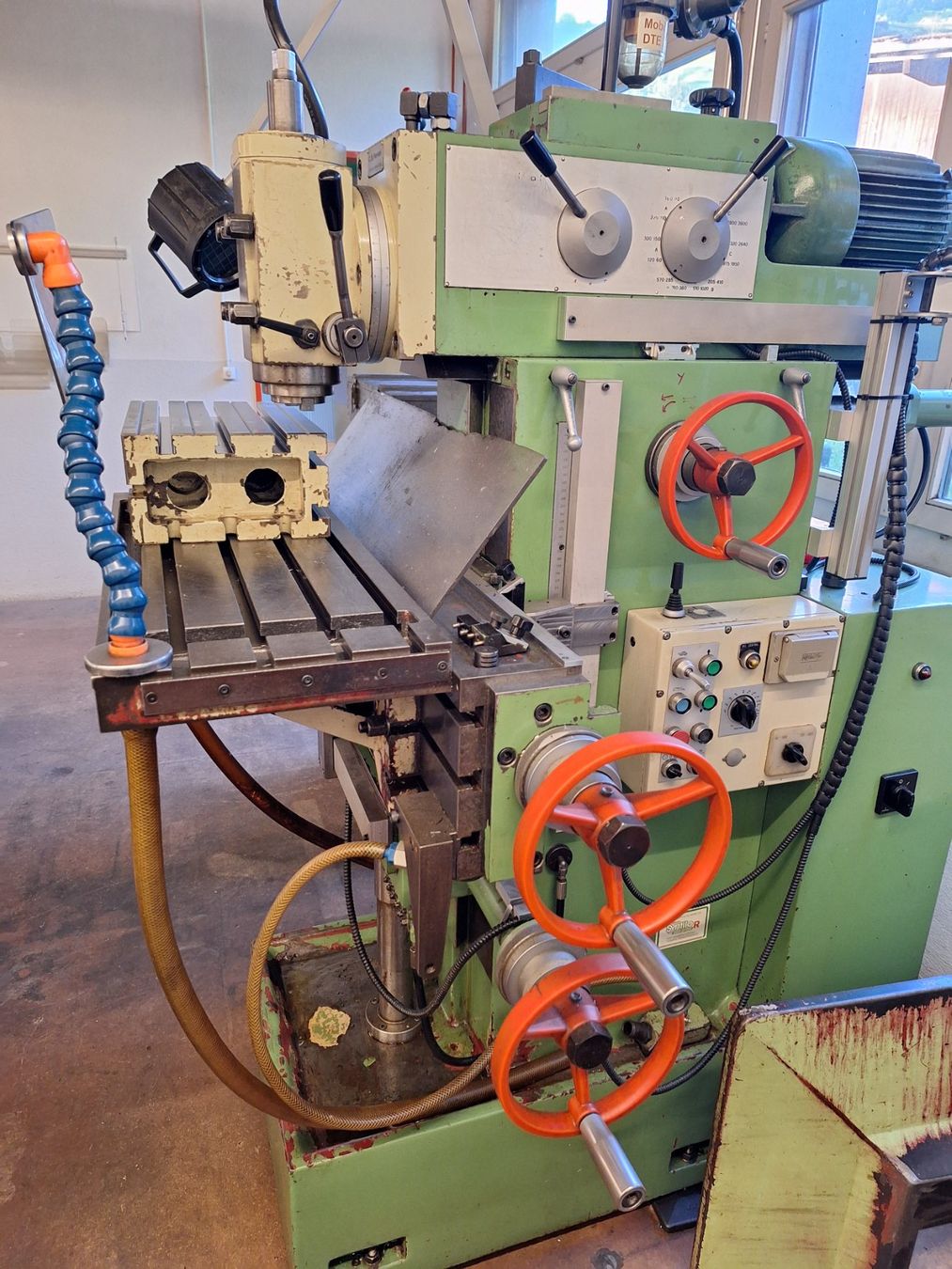 Tutte le macchine: Fräsmaschine Ferrari – Usato da Frutigen venduto da orpaw