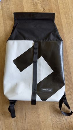 FREITAG Clapton F155