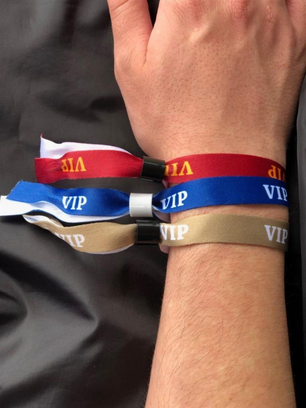 Biglietti: 20 Kontrollband Eintrittsbänder VIP Ticket Eintrittsbändel – Nuovo e nell'imballaggio originale da Mauren venduto da rundumsfest 2