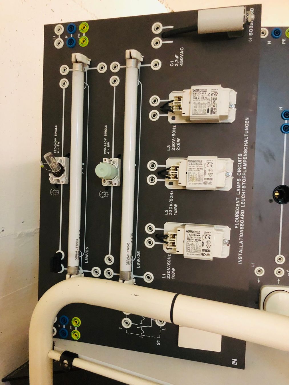 Alimentazione elettrica: Elektrotechnik Elektriker Lernmodule Demo-Objekte – Usato da Hinterkappelen venduto da atomschnee 2