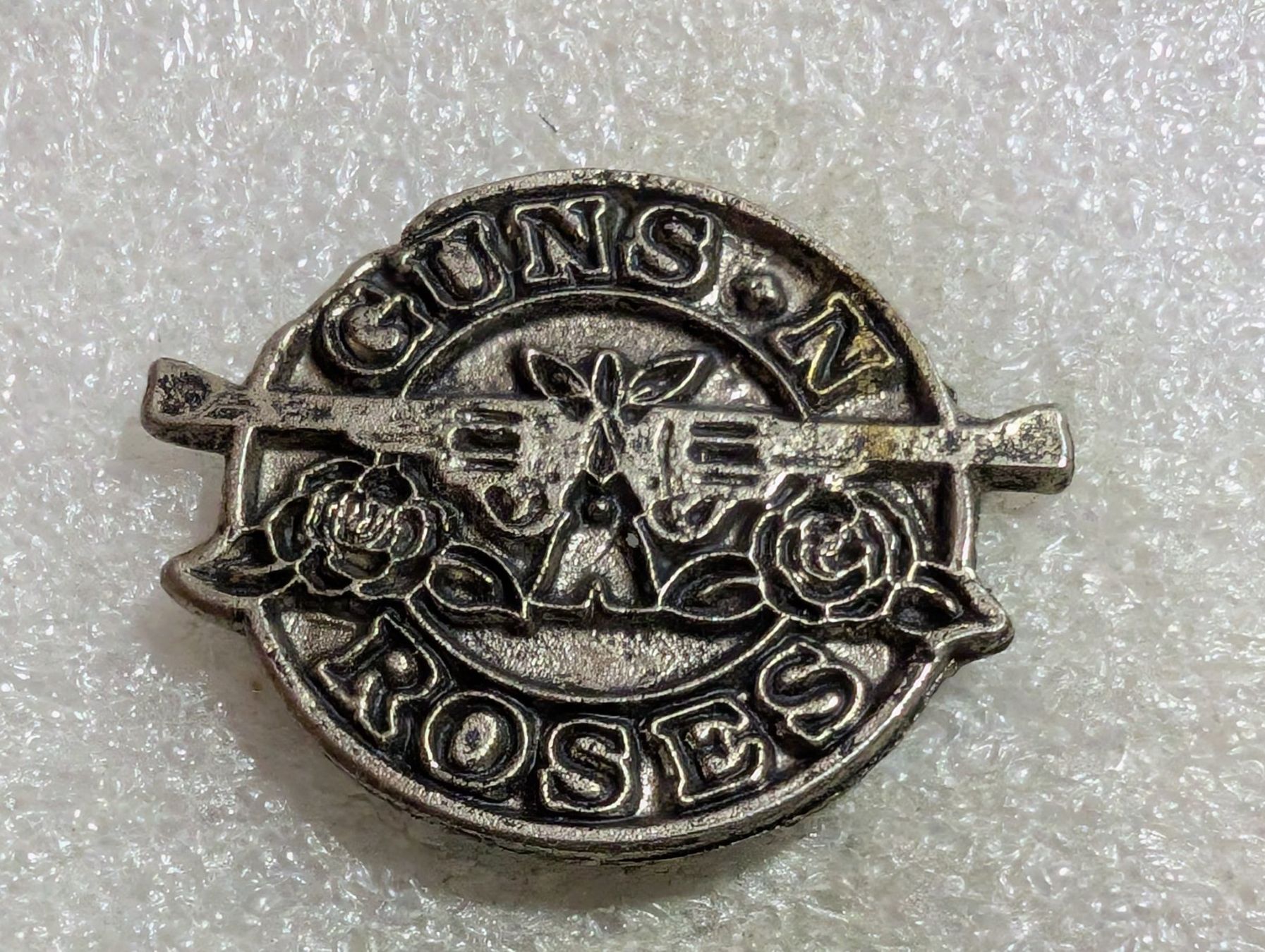 Placchette & Badge: Ansteckpin 243: Guns n Roses – Usato da Oppligen venduto da Pin-Fall-Shop