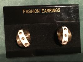 Clips d’oreilles bicolore doré et blanc