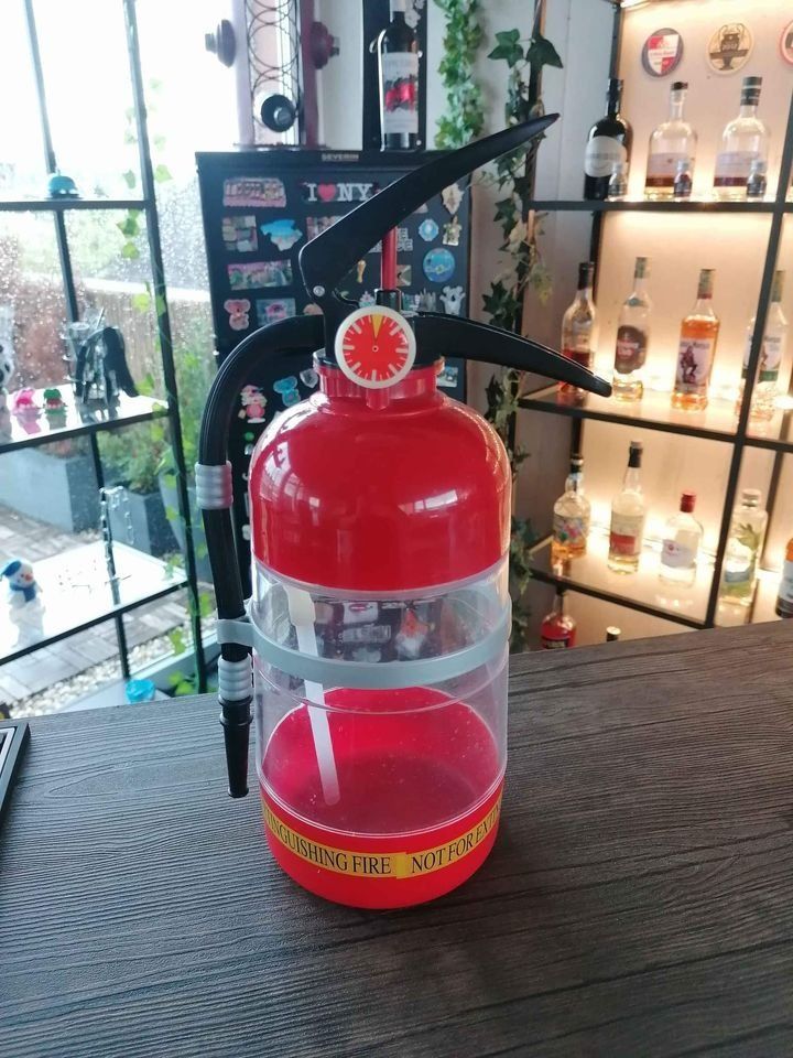 Giocattoli: Getränkedispenser Feuerlöscher 12x36cm – Usato da Nänikon venduto da Manta87 3