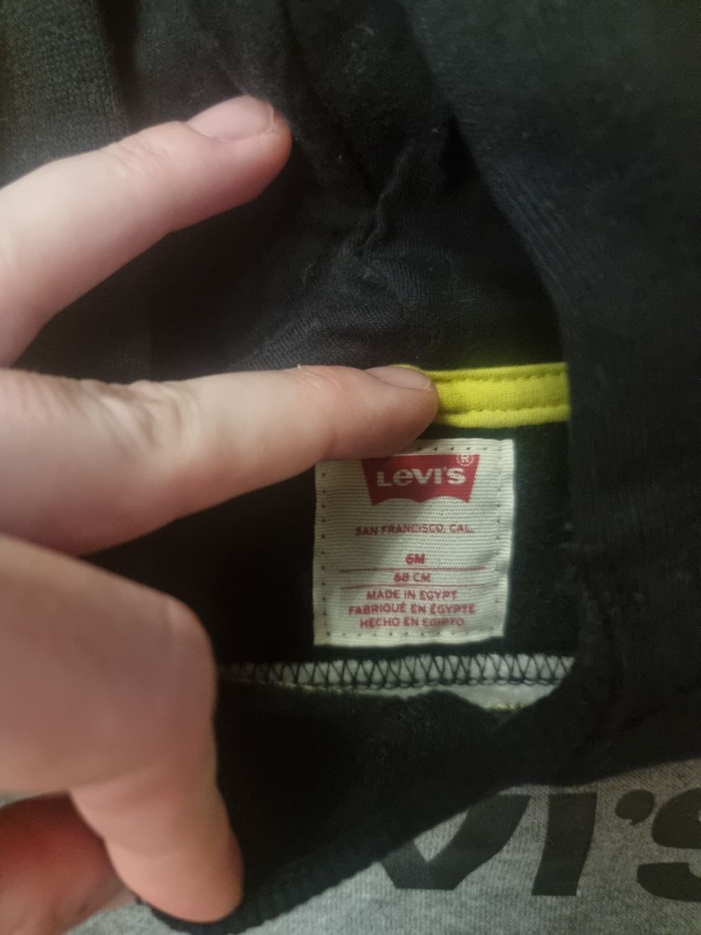 Levi's Lotti & Set di vestiti: Levi's Trainingsanzug Kinder Schwarz Grau Grösse 68 – Nuovo (secondo la descrizione) da Zweidlen venduto da VG159 1