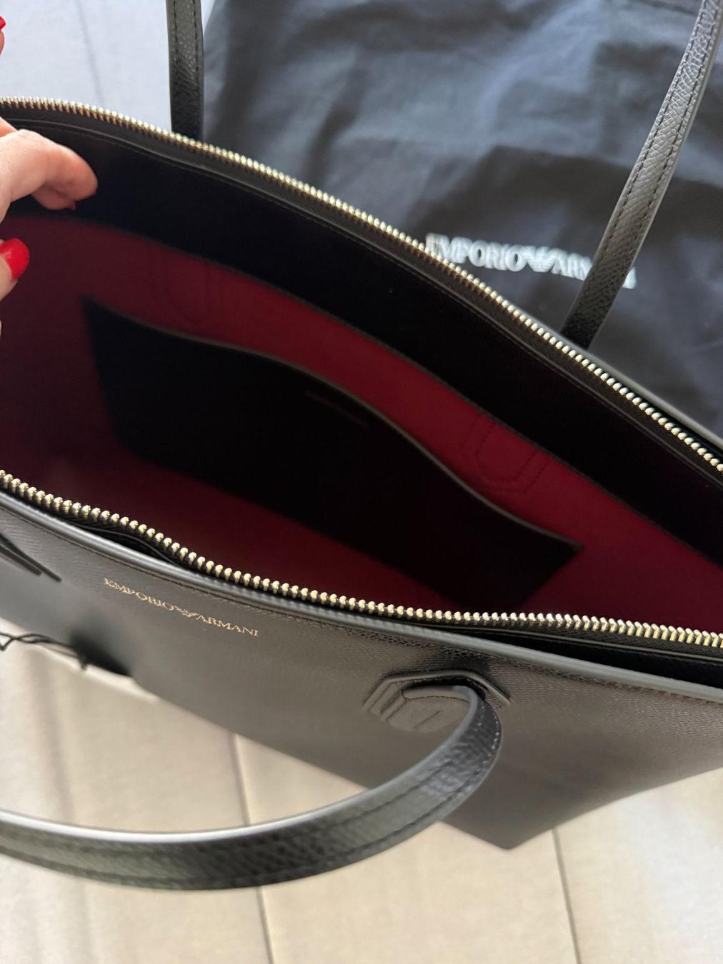 Armani Borse da donna: NEW black Armani bag – Usato da Zürich venduto da mei_wvq7 2