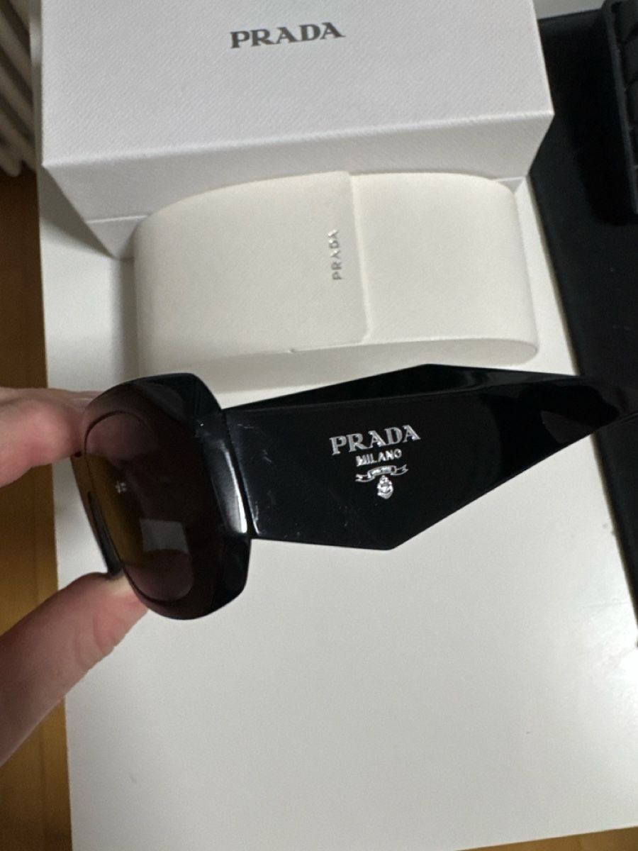 Prada Lunettes & Verres: Prada Sonnenbrille  – D'occasion à Bern par raf_d7w2 1