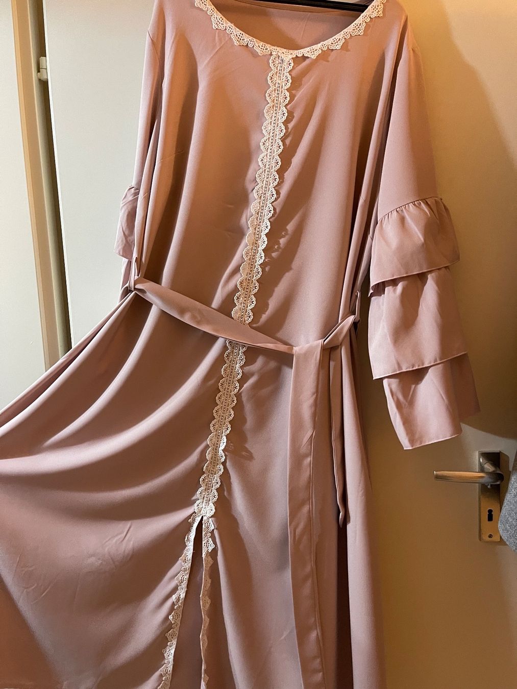 Vestiti: Elegantes Kleid / Abaya – Nuovo (secondo la descrizione) da Benglen venduto da Shamily