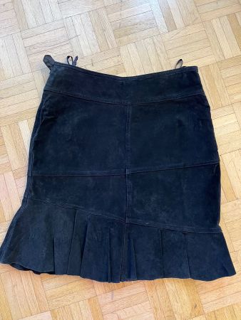 Sale❤️Suede skirt new size M