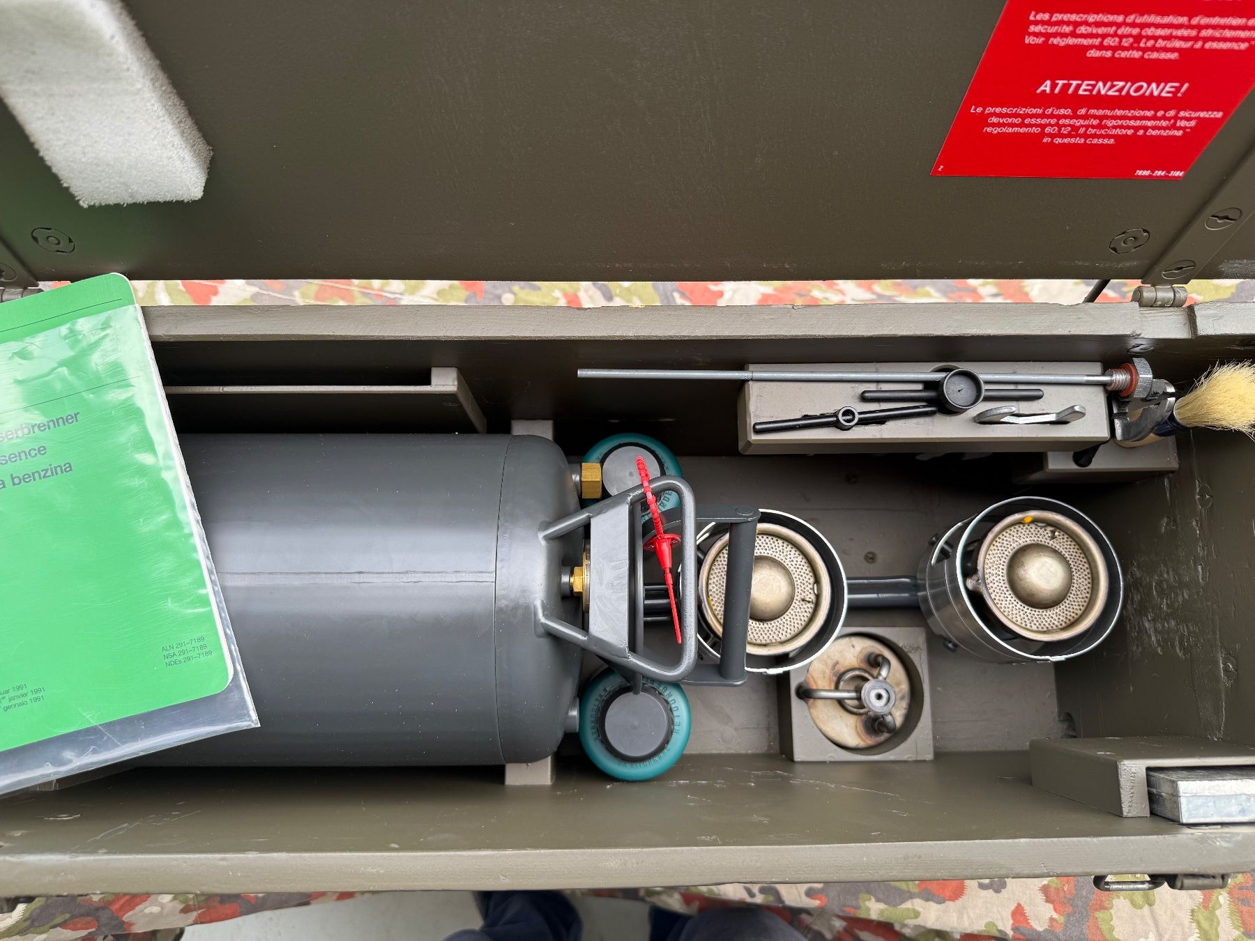 Appareils de cuisine: Benzinvergaser Brenner CH Militär – D'occasion à Dussnang par Iomega 1