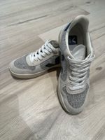 Veja trainers, size 38, grey, stylish autumn shoes!