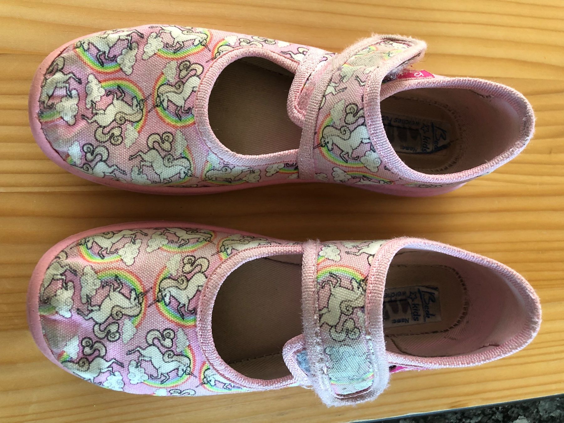 Scarpe per ragazze: Kinderfinken Einhorn Gr. 31 – Usato da Sarmenstorf venduto da Contendra