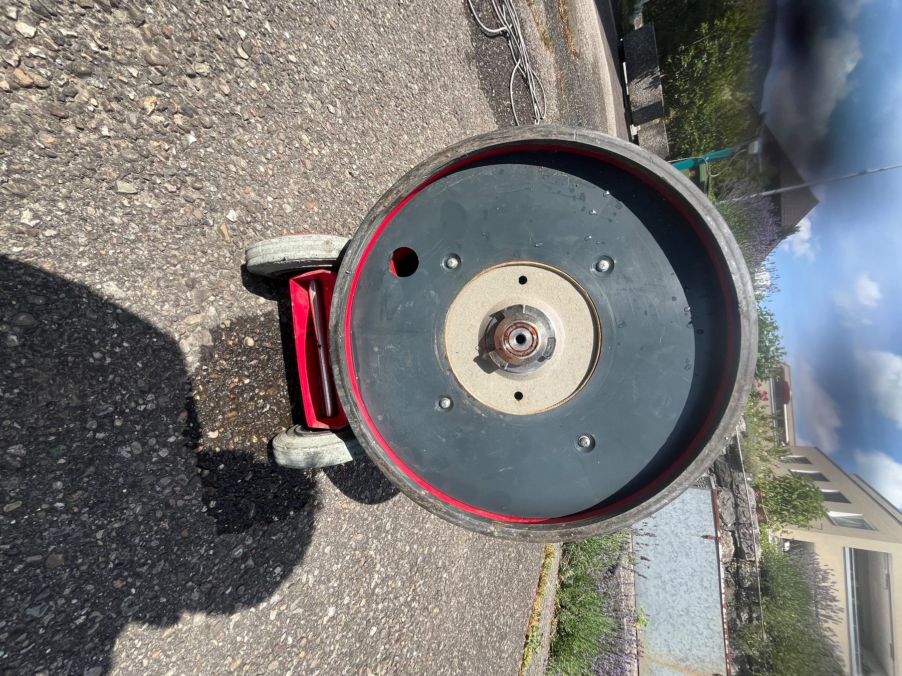 Cleanfix Tutte le macchine: Einscheibmaschine / Tellerschleifer – Usato da Bellach venduto da mar_z5qw 2
