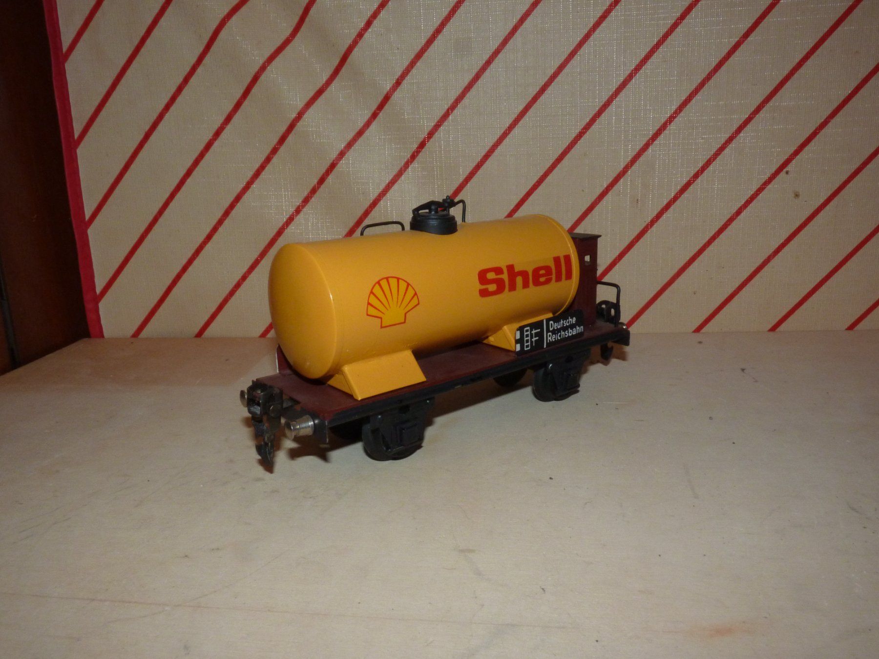 Modellini di ferrovie: Tankwagen Shell Tin Plate Spur 0 – Usato da Rudolfstetten venduto da Rrst1968 1