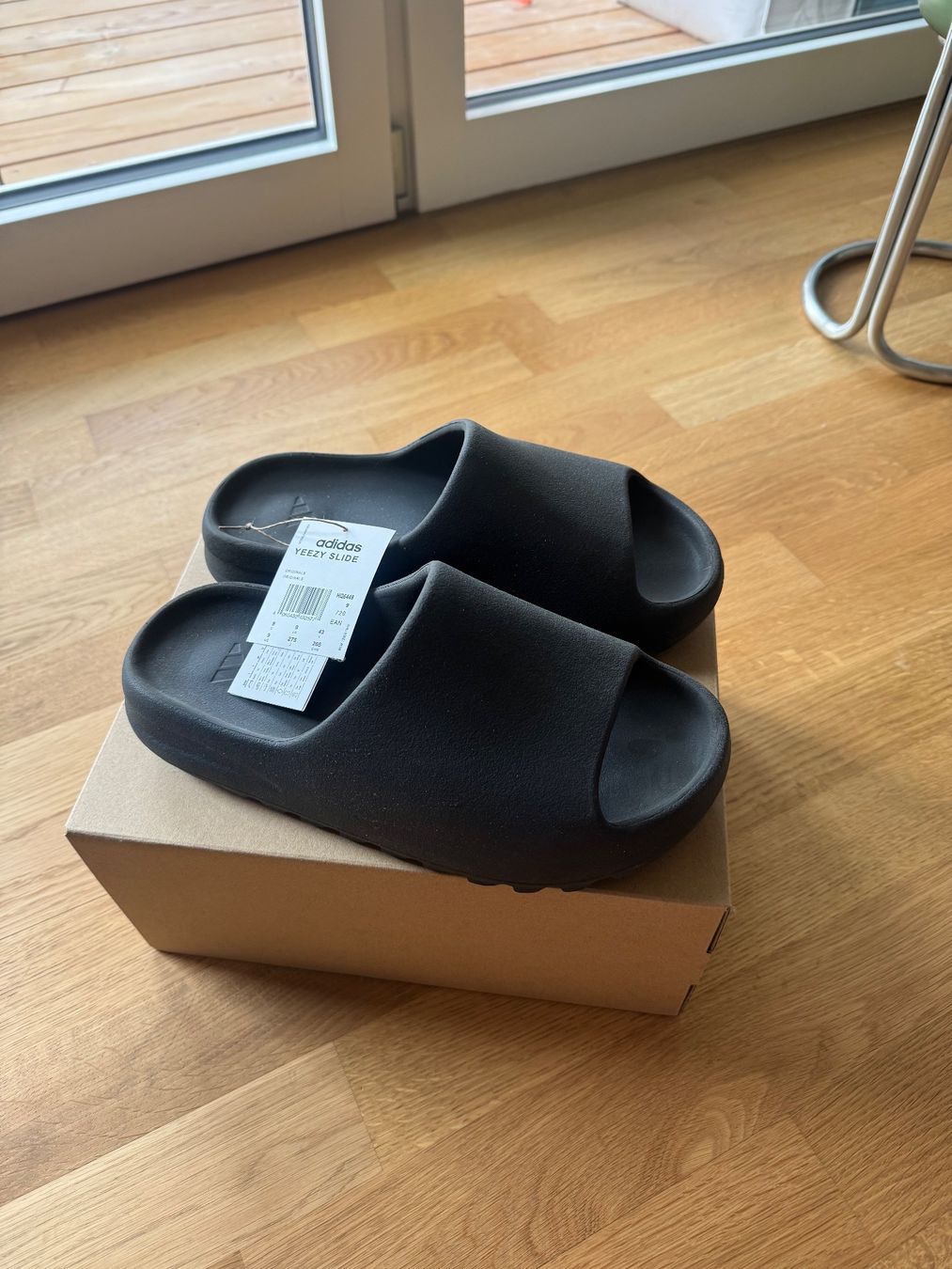 Adidas Herrenschuhe: Adidas Yeezy Slides Onyx – Gebraucht aus Rombach von noahBy0