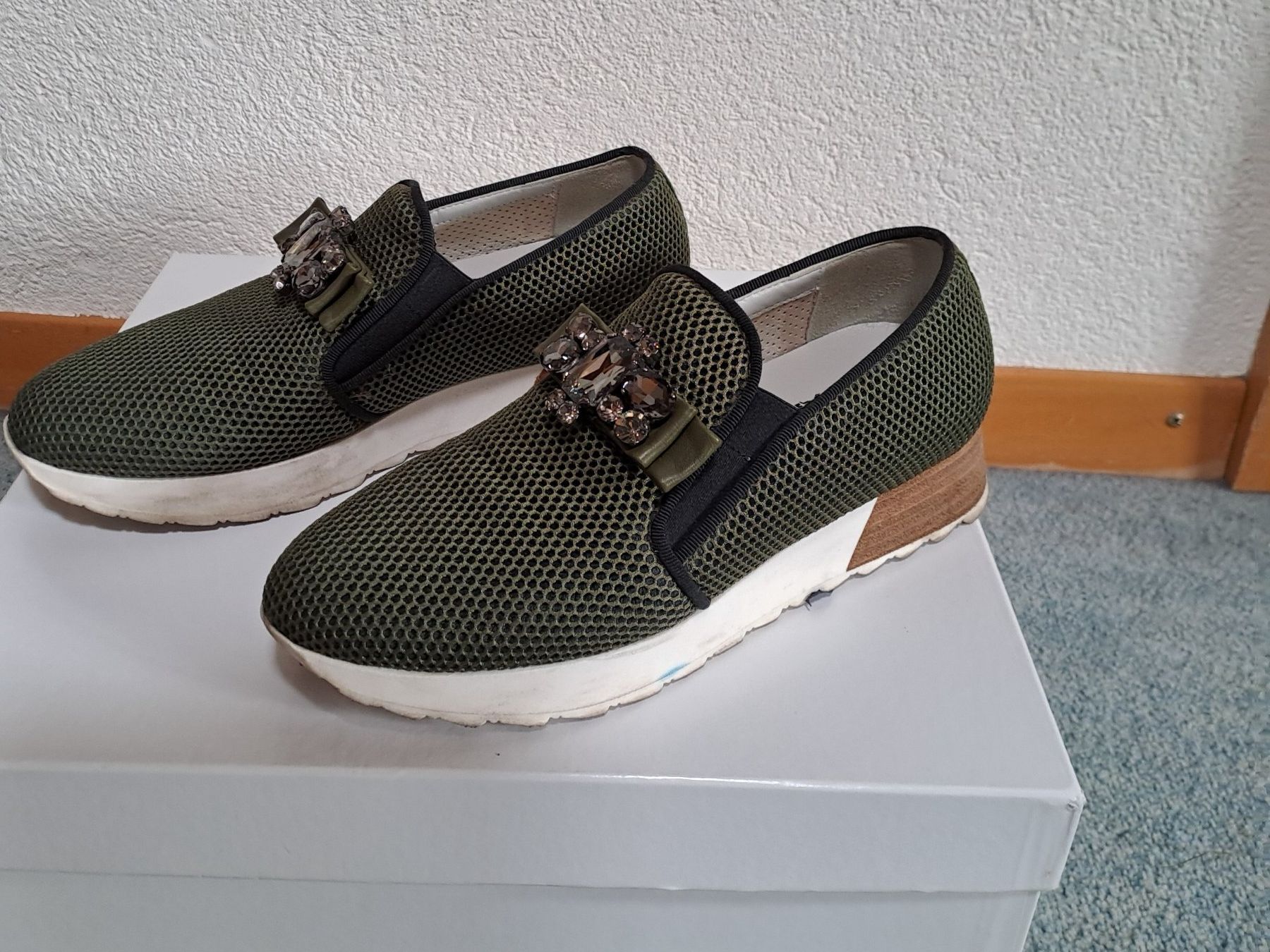 Scarpe da donna: Damen Slipper, Marke JEANNOT, Gr. 39, NP 229.-- – Usato da Frauenfeld venduto da Andadaa 2