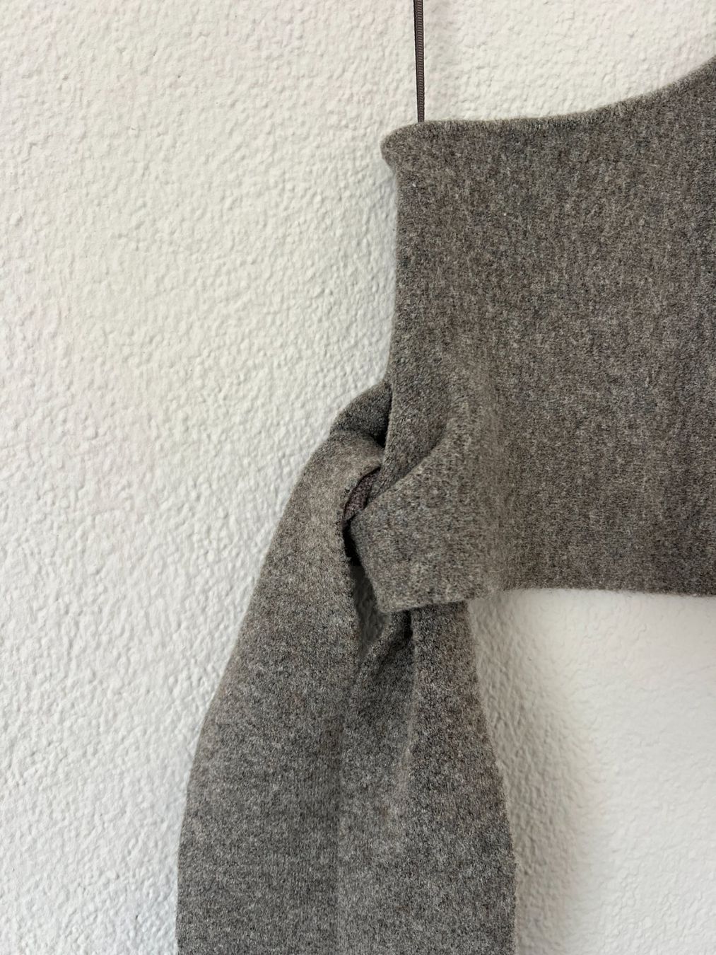 Tops: Graues ZARA One-Shoulder-Oberteil, Size S – Gebraucht aus Muri b. Bern von michellew23 1