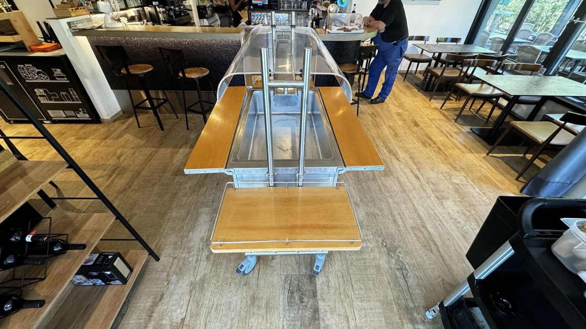 Frigoriferi: Buffet réfrigéré mobile Rieher Roll-in Buffetto inox – Usato da Moutier venduto da Csknsn 4
