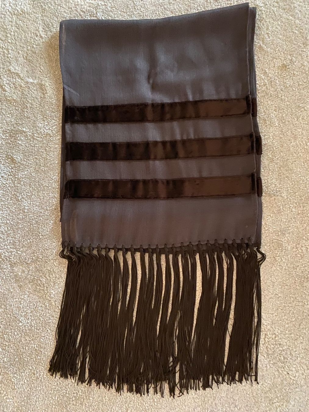 Armani Foulard & Sciarpe: EMPORIO ARMANI Stola – Nuovo (secondo la descrizione) da Novazzano venduto da ige_cwq5 2