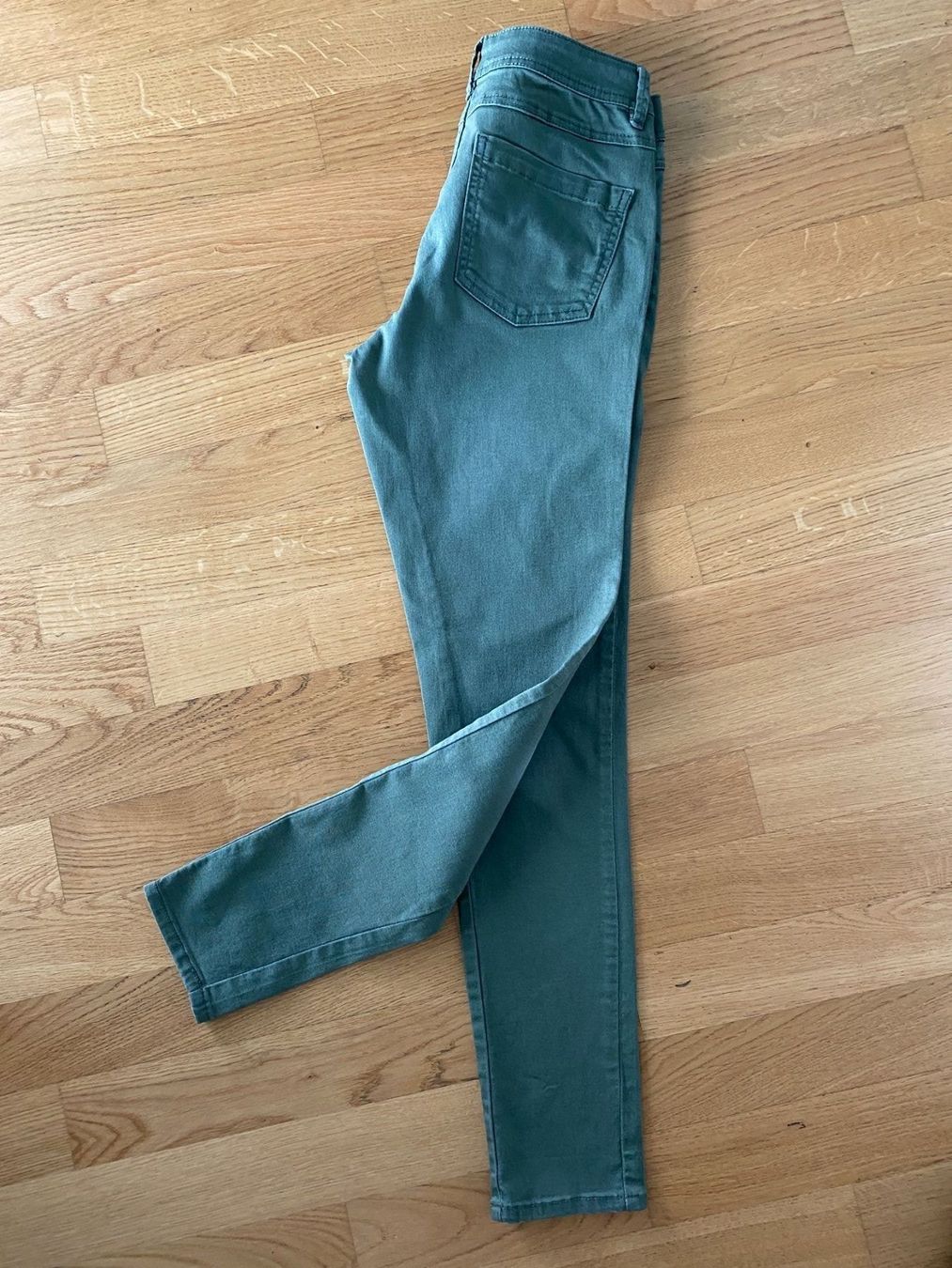 Jeans: Damen Jean Elastisch G38M Olivegrun – Usato da Duebendorf venduto da Alexandertreyer 2
