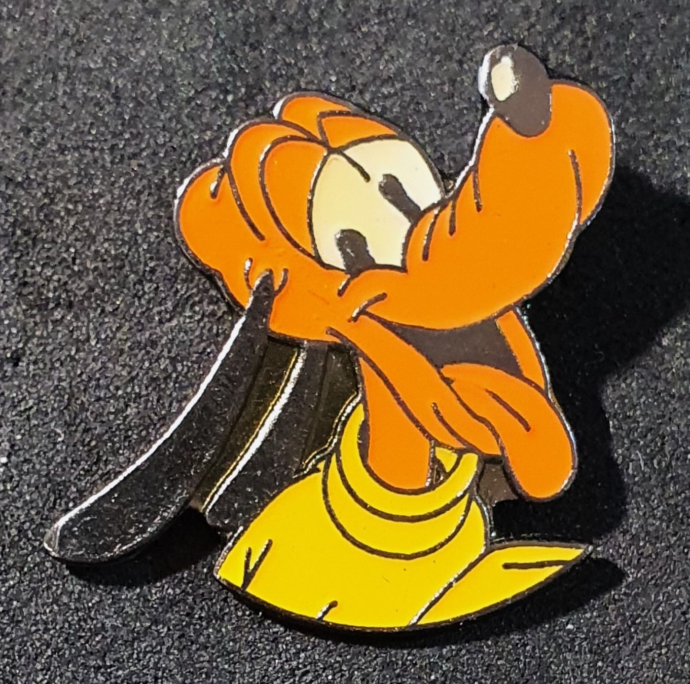 Placchette & Badge: BB755 - Pin Walt Disney - Pluto – Usato da Reinach BL venduto da Boston-Verkauf