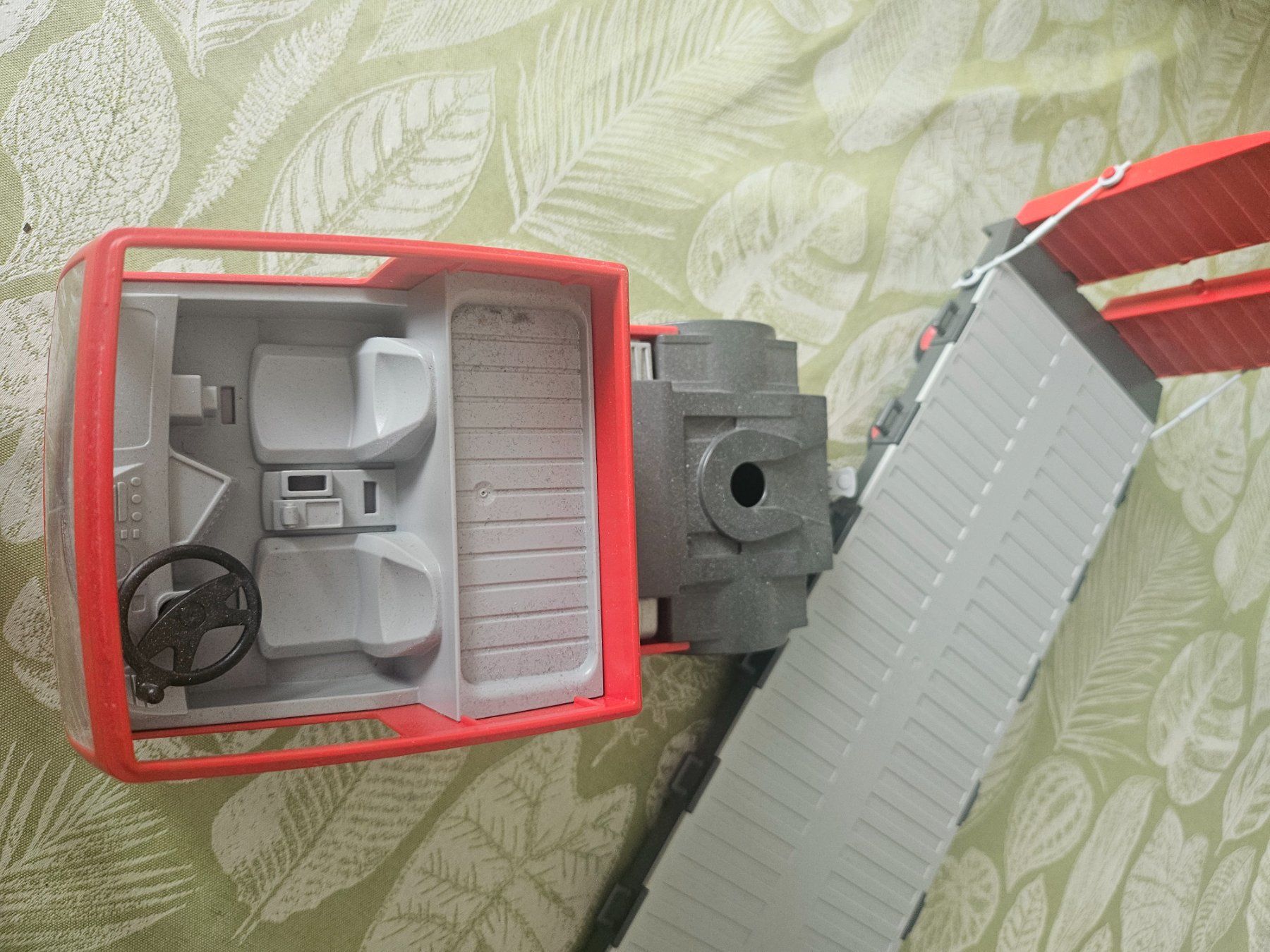 Playmobil Spielzeuge: Playmobil Schwertransporter – Gebraucht aus Zürich von Hardknock 3
