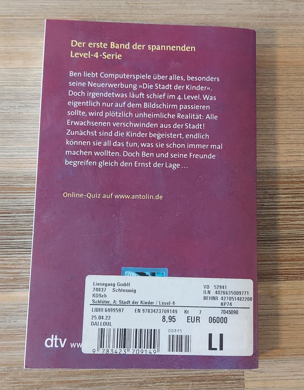 Bücher: Andreas Schlüter "Level 4 - Die Stadt der Kinder" Jugendbuch – Gebraucht aus Basel von Sinibini86 1