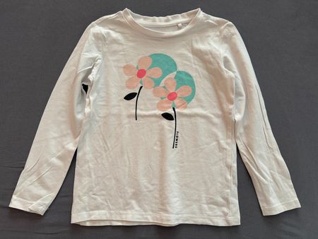 Hübsches Blumen-T-Shirt, Gr. 128