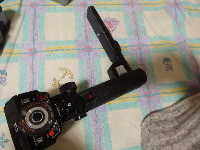 Olympus Fotocamera: OLYMPUS  BOUNCE GRIP MIT BLITZ-TIP TOP LÄÜFT – Usato da zürich venduto da ahmad01 1