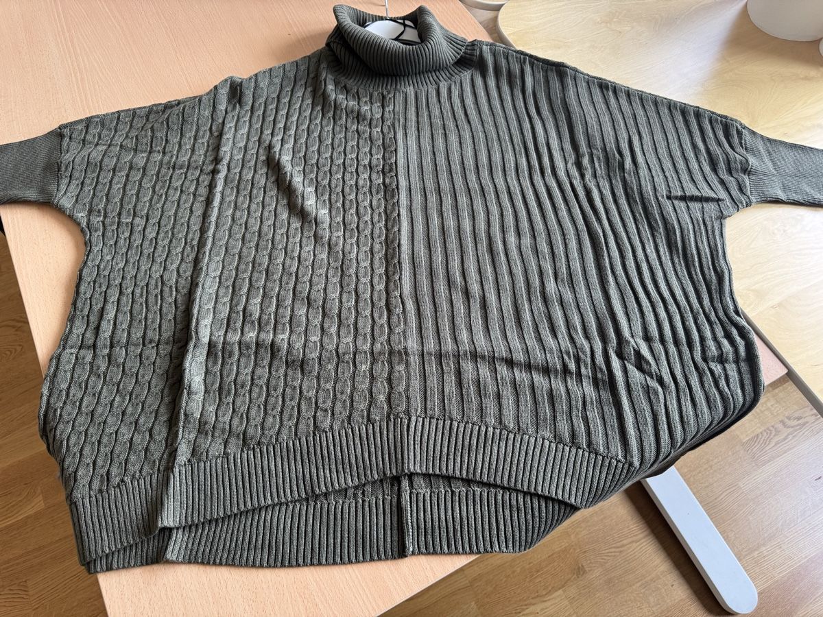 Maglioni & Felpe: Pull poncho oversize Bonprix kaki, taille 2XL,  – Nuovo e nell'imballaggio originale da Morges venduto da sandy069 1