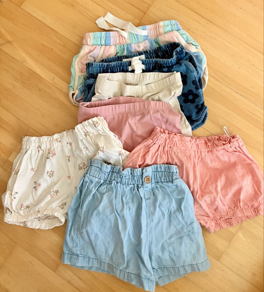 H&M Ensembles coordonnés: Sommerkleidung Mädchen, 10 Teile – D'occasion à Thalwil par Sondejul