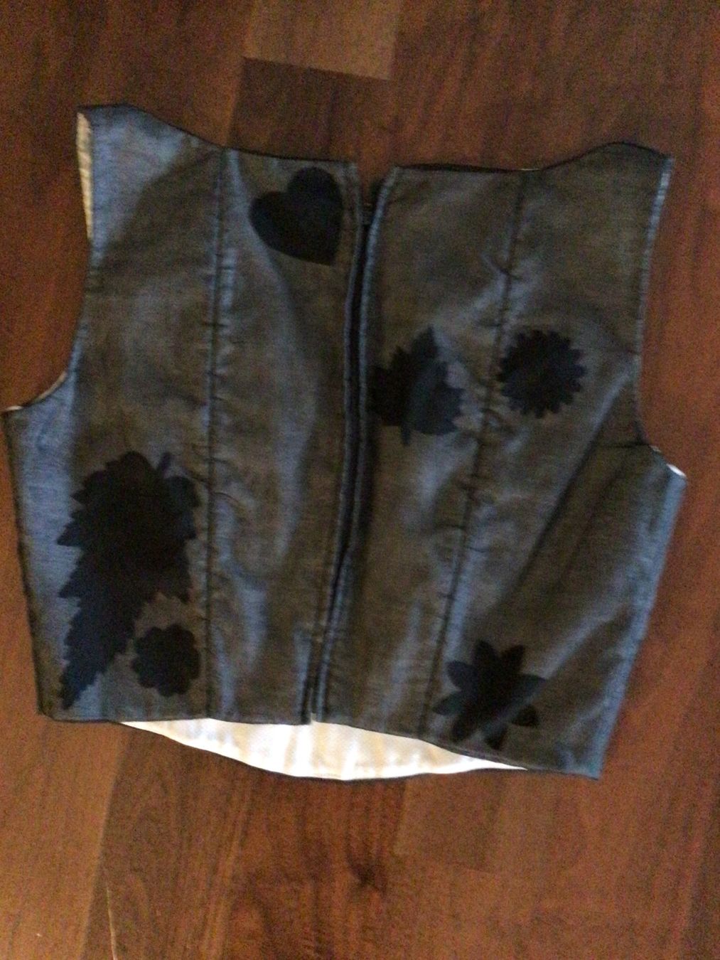Moschino Top: Oberteil Moschino. Elegant – Usato da Zürich venduto da ElarmariodeRuth 1