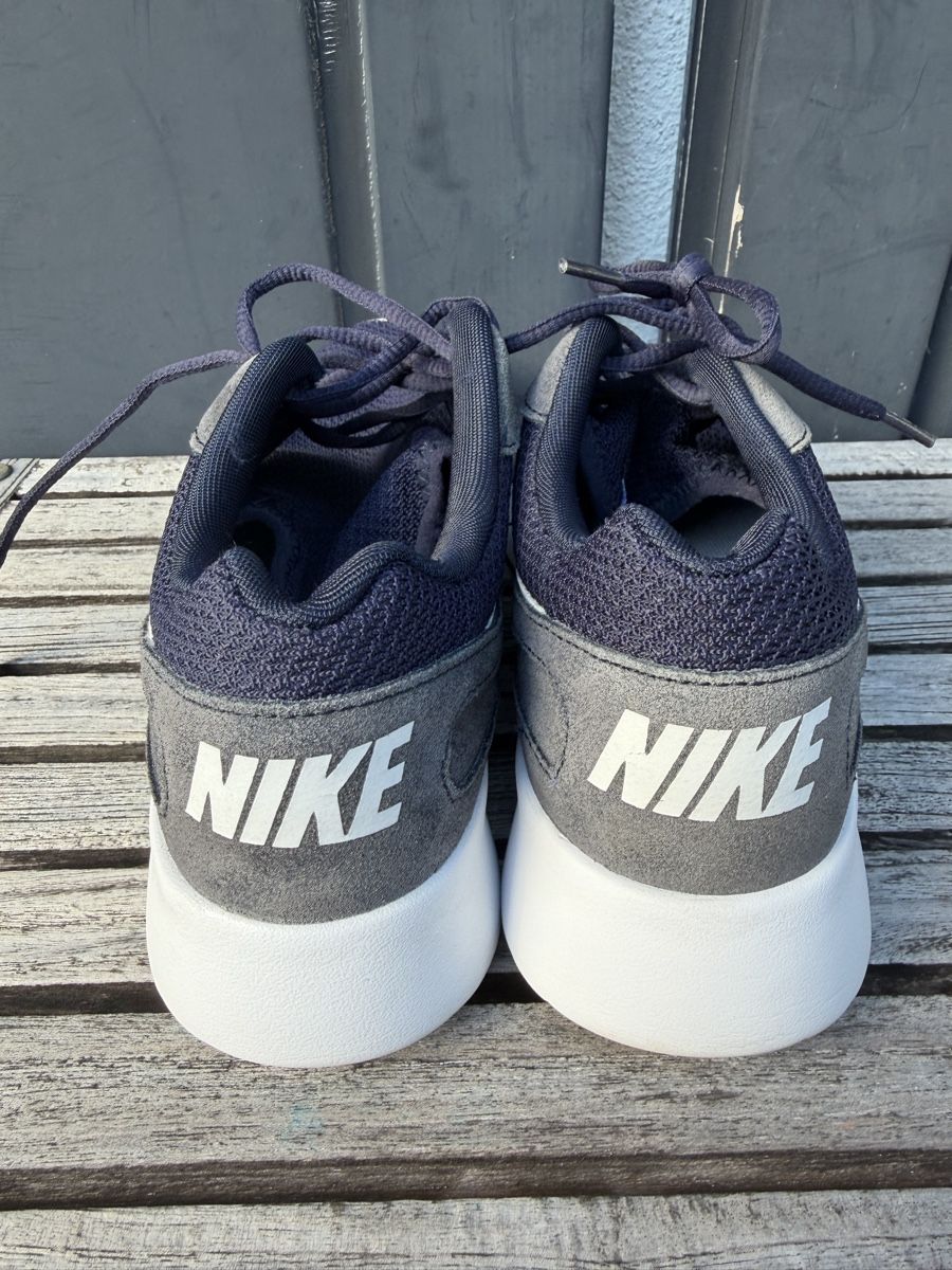 Nike Herrenschuhe: FCZ Nike Shoe 40 Roshe Run – Gebraucht aus Zürich von chi_9dfb 3