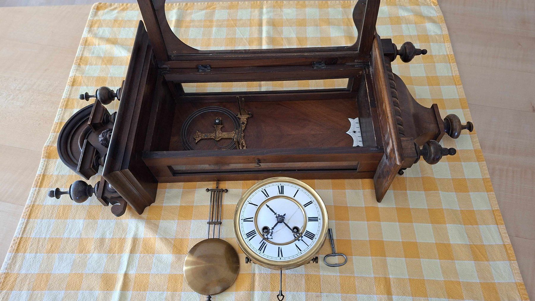 Orologi: Ersatzteilspender - Régulateur 8 Tage Werk mit Grahamhemmung – Difettoso da Seuzach venduto da wie_c66v