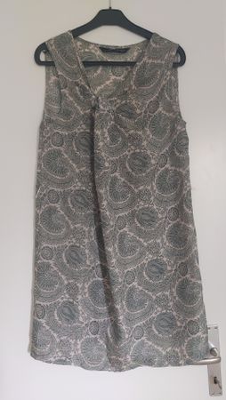 Zara Seide Kleid