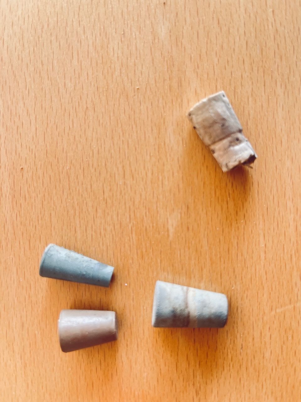 Apribottiglie & Tappi per chiusura: Set diverser Zapfen, verschiedene Grössen – Usato da Winterthur venduto da ing_pd8f 5