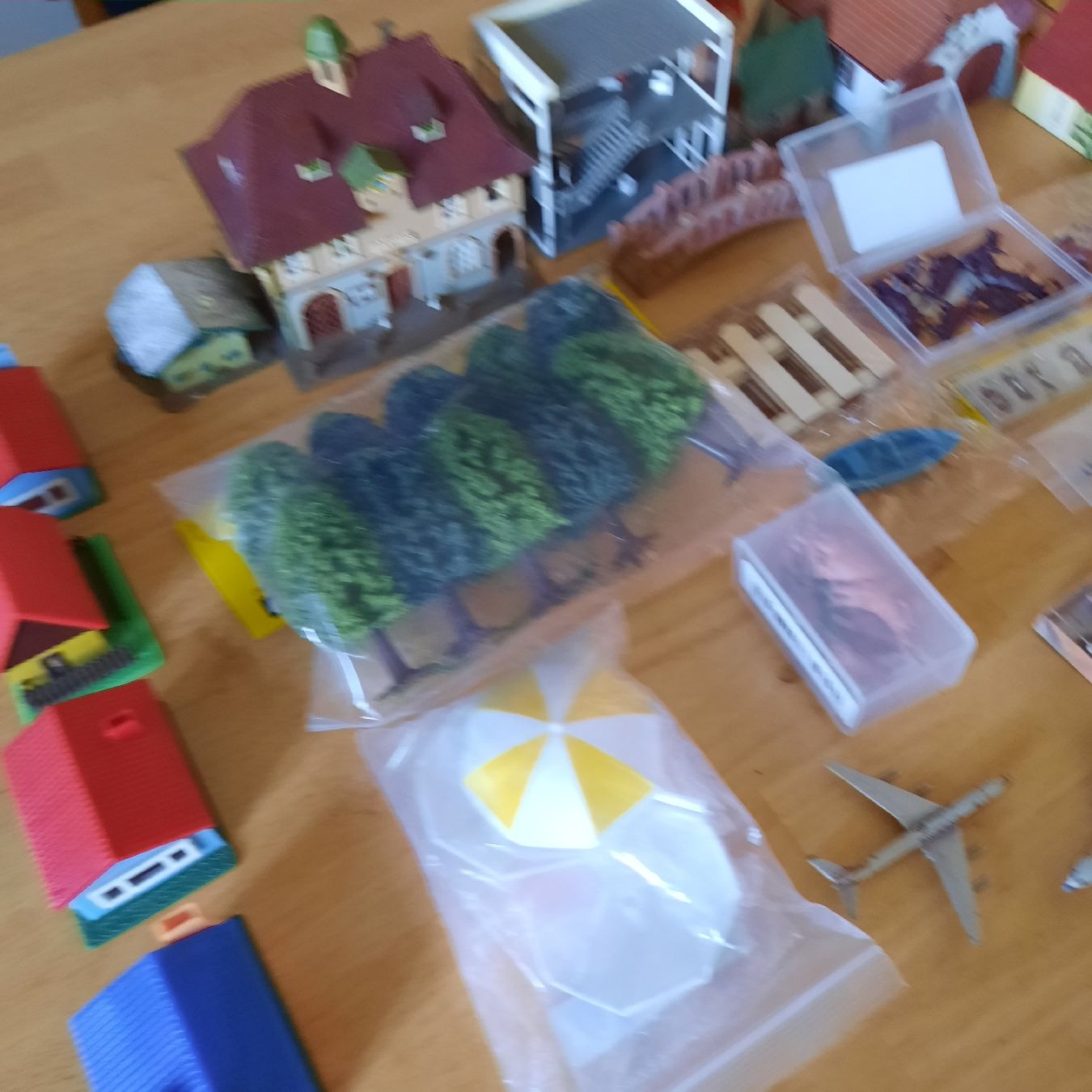 Modellini di ferrovie: Konvolut Modeleisenbahn Bastelset – Nuovo (secondo la descrizione) da Seewen SO venduto da asw_2j2f 1