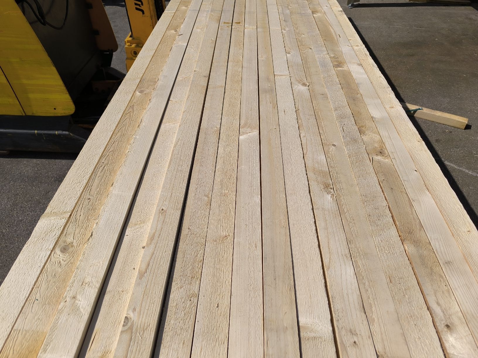 Articoli in legno: Dopellatten Konterlatten 60/60/3/5m – Usato da Basel venduto da e-swiss 3
