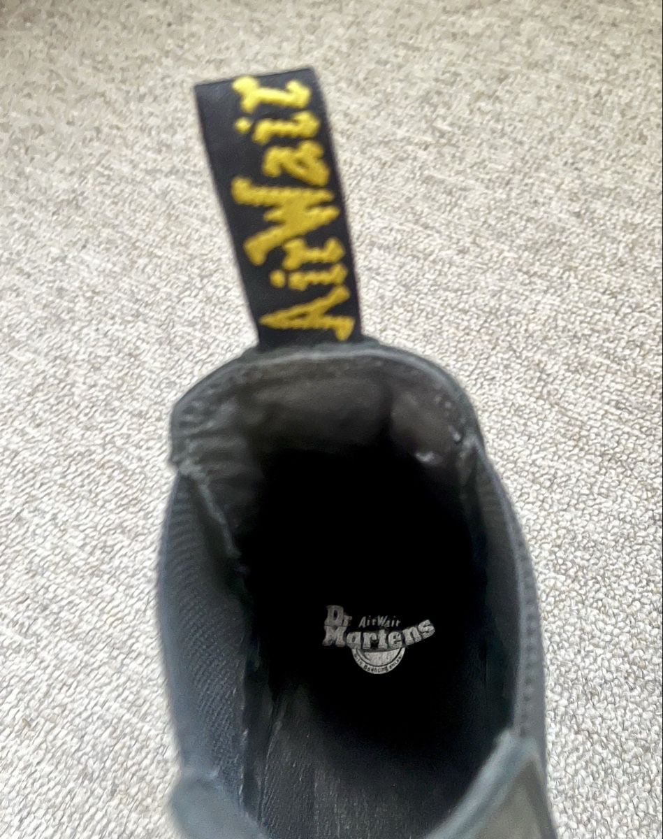 Dr. Martens Herrenschuhe: Dr. Martens Embury Gr. 42 Leder – Gebraucht aus Schlieren von Lombi13