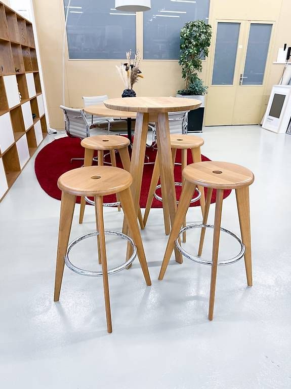 Sgabelli: VITRA Tabouret Haut - Holz – Nuovo e nell'imballaggio originale da Basel venduto da used. 1