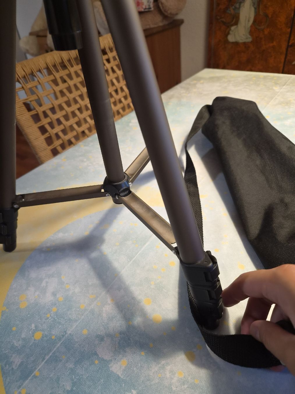 Treppiedi & Teste: Stativ AmazonBasics mit Giottos Kugelkopf MH-621 – Nuovo (secondo la descrizione) da Bassersdorf venduto da Sport_4_life 4