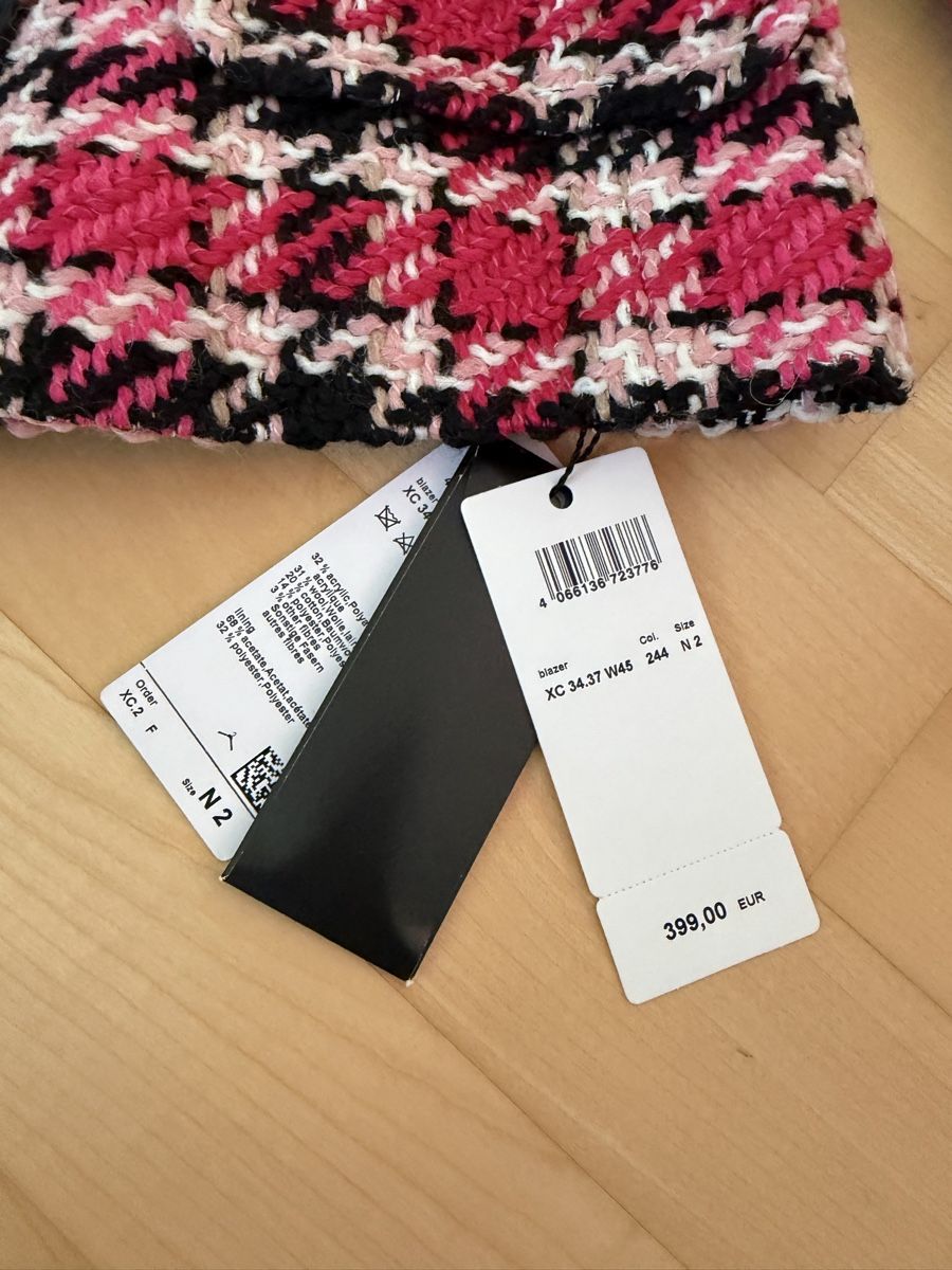 Marc Cain Lotti di vestiti: Neu: Marc Cain Mini Rock und Blazer Grösse 2 – Nuovo e nell'imballaggio originale da Schindellegi venduto da soleya 5